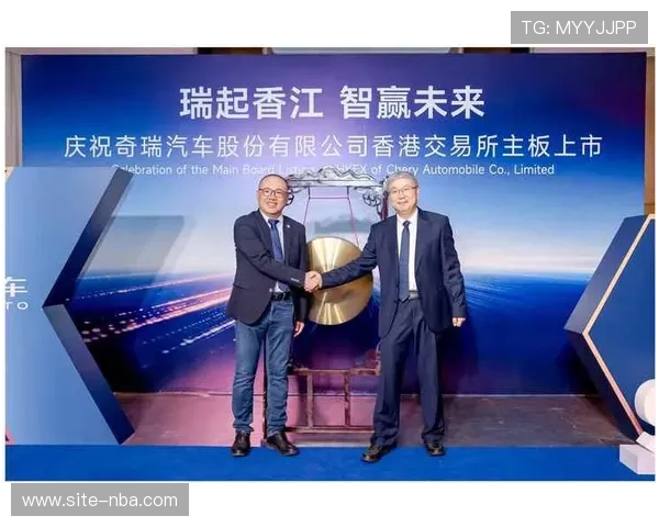 朗斯主帅谈半程冠军：防守韧性与反击效率是球队成功基石